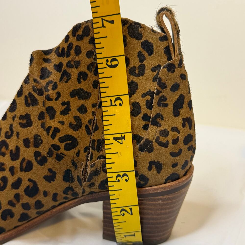 UGG Kingsburg Leopard Calf Hair Ankle Boots Size 7.5 - Picture 2 of 8